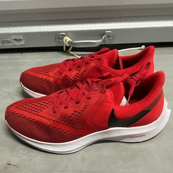 Nike Men's Air Zoom Winflo 6 Running Shoe - Picture 3 of 8